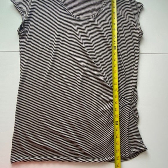 VINCE Pima Cotton Cap Sleeve Ruched Tee Black and Tan Stripes Size M - Picture 10 of 10